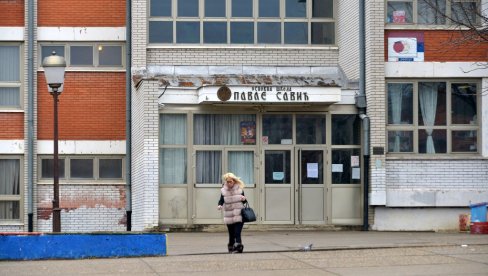 ТРАЖИ СЕ МЕСТО ВИШЕ, ШКОЛЕ У ПРОБЛЕМУ: Велико интересовање родитеља да им деца иду у продужени боравак