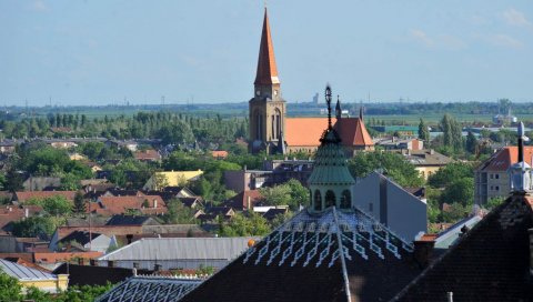 ОДЛУКА ГРАДСКОГ ВЕЋА: Једнократна помоћ од 15 хиљада динара трудницама у Суботици