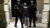 ОВАКО ПОЛИЦИЈА УДАРА НА ДЕМОНСТРАНТЕ У ШВАЈЦАРСКОЈ Серија гумених метака, сузавци и водени топ (ВИДЕО)
