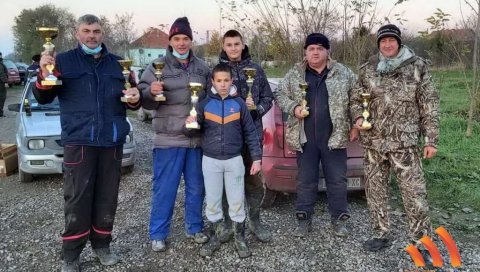 КРАЈШНИЦИ УПЕЦАЛИ ОСАМ КИЛОГРАМА ШТУКЕ: Победници такмичења имају 13 и 14 година!