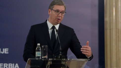 VUČIĆ OTKRIO ŠTA MISLI O GUŽVAMA NA CRNI PETAK: Predsednik Srbije objasnio i kad će situacija biti olakšana