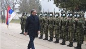 VUČIĆ PRISUSTVOVAO PRIKAZU TENKOVA T-72MS: Naša vojska je spremna da se odbrani od svakog agresora (FOTO/VIDEO)