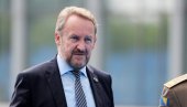SRAMNI BAKIR: Izetbegović uporedio Srbe sa nacistima, Alijin sin traži pare i izvinjenje SRAMNI BAKIR: Izetbegović uporedio Srbe sa nacistima, Alijin sin traži pare i izvinjenje