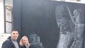 SRAMOTNO SKRNAVLJENJE U CRNOJ GORI: Uništen mural blaženog mitropolita Amfilohija (FOTO)