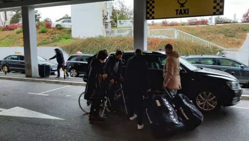 ANDREA STIGLA U BEOGRAD: Povređena Srpkinja se vratila kući (VIDEO)