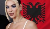 DUA LIPA PONOVO PROVOCIRA: Ćevapi su albanski specijalitet - posle ajvara i sarme prisvaja omiljeno balkansko jelo!