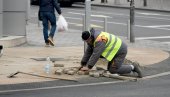 VEĆ POSTAVLJAJU  NOVE SEMAFORE: Od nedelje nova signalizacija na frekventnoj raskrsnici Makedonske i Dečanske ulice