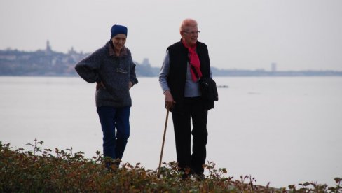 PROMENJENA STAROSNA GRANICA: U penziju idemo još stariji, evo šta se sve menja