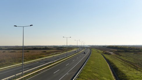 ODLIČNE VESTI ZA GRAĐANE SRBIJE: Uskoro se otvara još 14 km novog auto-puta i 30 km brze saobraćajnice ODLIČNE VESTI ZA GRAĐANE SRBIJE: Uskoro se otvara još 14 km novog auto-puta i 30 km brze saobraćajnice