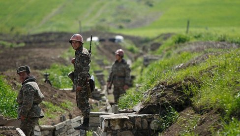 ОДРЖАН САСТАНАК У БРИСЕЛУ: ЕУ позвала Азербејџан и Јерменију да договоре мир ОДРЖАН САСТАНАК У БРИСЕЛУ: ЕУ позвала Азербејџан и Јерменију да договоре мир