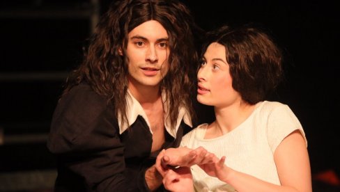 “ORLANDO“ SPREMAN ZA PREMIJERU: Iva i Dragan se smenjuju u naslovnoj ulozi “ORLANDO“ SPREMAN ZA PREMIJERU: Iva i Dragan se smenjuju u naslovnoj ulozi