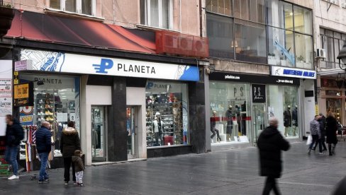 PATIKE OŠTETIO LETNJI PLJUSAK: U “Planeta sportu” odbijaju reklamacije na obuću tvrdeći da su patike kupljene u julu nošene u vlažnoj sredini