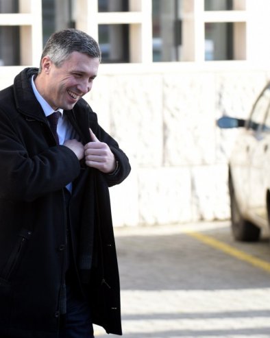 ЗАТО ШТО САМ БУДАЛА Бошко Обрадовић жестоко напао Милоша Јовановића: Никад више са таквим фолирантима и преварантима