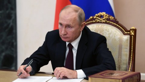 ПОДРШКА ПОРОДИЦАМА И ПРИЈАТЕЉИМА ПОГИНУЛИХ: Путин изразио саучешће поводом погибије путника „Боинга“ у Индонезији