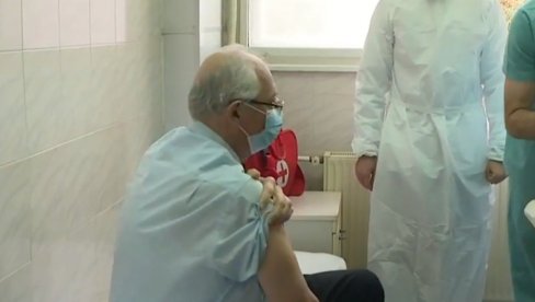 DA LI JE MOGUĆE ČIPOVANJE VAKCINAMA? Doktor Kon bio izričit po ovom pitanju pa se osvrnuo na mere za Novu godinu