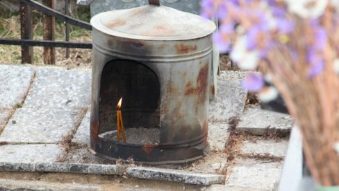 БИЗАРНО - ОПЉАЧКАЛИ ПОКОЈНИКА: Језив случај крађе на гробљу у Врању, ископали и сломили сандук, па украли новац