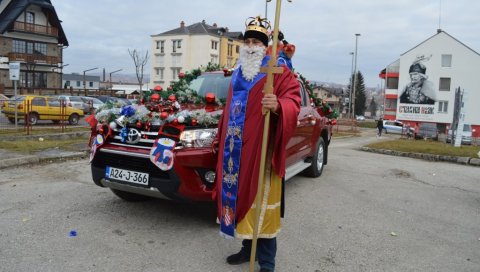 ПАКЕТИЋИ  И ЗА ДЕЦУ ИЗ СЕЛА СОКОЦА: УГ Свети Василије Острошки у акцији Божић бате