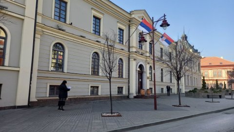 СТУДЕНТСКЕ СТИПЕНДИЈЕ ГРАДА ЧАЧКА: Све десетке имају три Чачанке