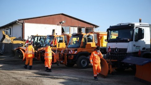 ZIMSKA SLUŽBA U OPOVU: Spremne zalihe soli i rizle