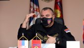 КУПИЛИ 10 СТАНОВА ПОРОДИЦАМА СТРАДАЛИХ: Жандармерија је позната међу колегама по сталним хуманитарним акцијама