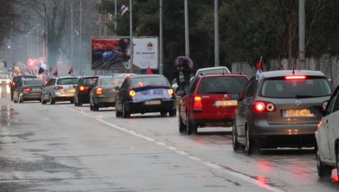 SVEČANO U TREBINJU ZA DAN RS: Slavljenička kolona Srpskoj u čast (FOTO)