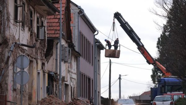 ТРАГЕДИЈА У СИСКУ: Мушкарац погинуо док је изводио радове на породичној кући