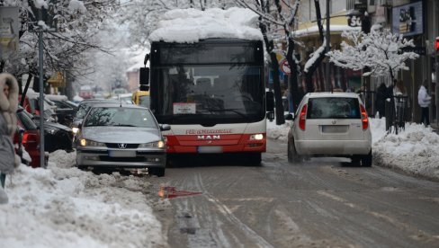 SVI PUTEVI PROHODNI: Raščišćavanje saobraćajnica u Kraljevačkom kraju