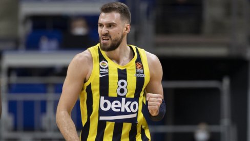 FENER PONOVO POBEĐUJE: Gudurić odličan protiv Olimpije Milano, Kokoškov nadmudrio Mesinu