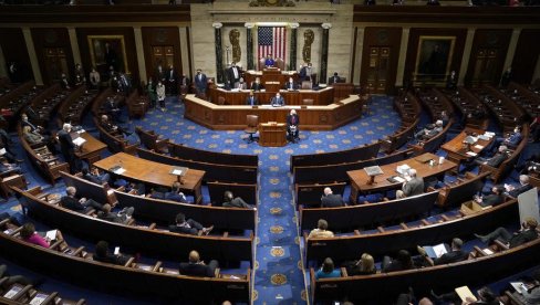 ЗБОГ НАПАДА НА ИРАН ТРАМПУ ПРЕТИ ОПОЗИВ? Поделе у Конгресу САД, републиканци уз Доналда, демократе га куде