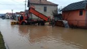 PODRUMI I PRIZEMLJA KUĆA PUNI VODE: Posle nezapamćene bujice, u pirotskom kraju saniraju štete