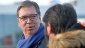 VUČIĆ SAOPŠTIO VAŽNE VESTI: Novinari na listi prioriteta za vakcinaciju!