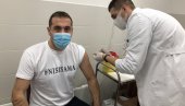 ПОЗИВ НА ВАКЦИНАЦИЈУ: Гак позвао просветаре на имунизацију