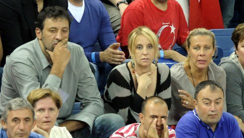 UŽASNE VESTI: Vlade Divac imao saobraćajnu nesreću, transportovan u bolnicu UŽASNE VESTI: Vlade Divac imao saobraćajnu nesreću, transportovan u bolnicu