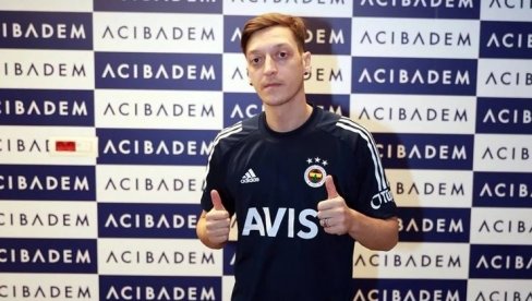 SADA JE NAŠ: Fenerbahče zvanično predstavio Mesuta Ozila