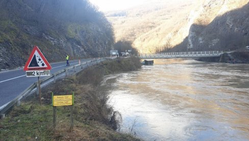 MUŠKARAC IZVRŠIO SAMOUBISTVO KOD PRIJEPOLJA: Dodao gas, pa sleteo u Lim  - vozilo još uvek nije pronađeno