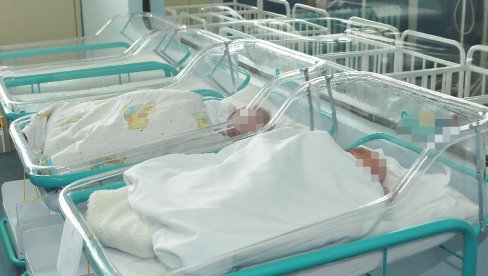 LEKARI SE BORE ZA ŽIVOT BEBE: Novi detalji drame u Kragujevcu - majka nije znala da ima koronu