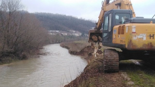 САНАЦИЈА НАСИПА: У току радови оштећеног дела у Деспотовцу