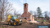 ZAVRŠNI RADOVI OKO HRAMA SVETE TROJCE U KNIĆANINU: Zahvalnost brojnim donacijama i gradu Zrenjaninu