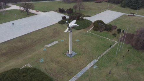 JEZIVA SCENA U JAJINCIMA: Pronađeno telo na putu za spomen park, uviđaj u toku