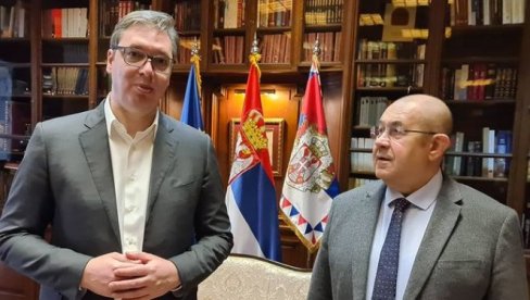 PASTOR O VUČIĆU: Glas razuma i briga o interesima svoje države