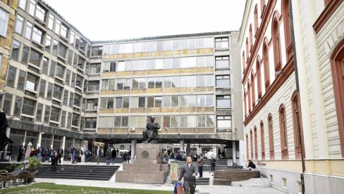 SKANDAL NA FILOZOFSKOM: Odluka sindikata o stupanju u štrajk “doneta” na sednici za koju niko ne zna (FOTO)