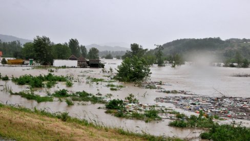 РАСТУ ВОДОСТАЈИ, МОГУЋЕ ИЗЛИВАЊЕ ДРИНЕ: Објављено упозорење,  прете бујице на подручју Републике Српске