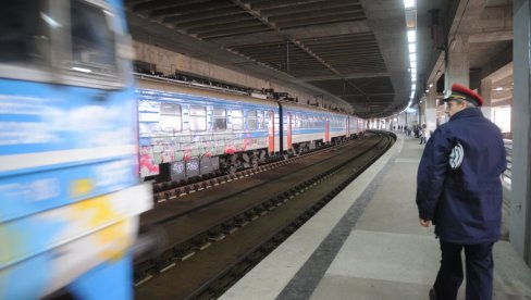 NESREĆA U POLJSKOJ: U sudaru dva voza povređeno pet osoba NESREĆA U POLJSKOJ: U sudaru dva voza povređeno pet osoba