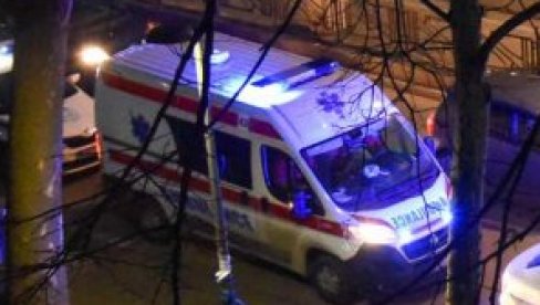 HITNA POMOĆ I POLICIJA U BULEVARU: Prva fotografija sa mesta tragedije, mladić oduzeo sebi život (FOTO)