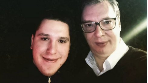 PREDSEDNIK OBJAVIO FOTOGRAFIJU SA SINOM: Aleksandar i Danilo Vučić poslali snažnu poruku (FOTO)