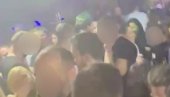 SNIMAK SA KORONA ŽURKE NA TAŠU: Lokal se prazni već 40 minuta, usred pandemije 700 ljudi na jednom mestu (VIDEO)