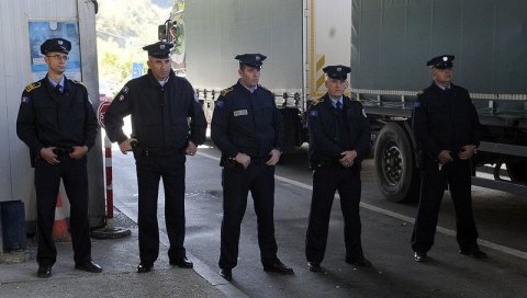 НА ЈАРИЊУ ВИШЕ ОД 24 САТА: Канцеларија за КиМ осудила привремене институције у Приштини због онемогућавања уласка екипи РТС