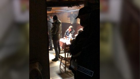 SVIRKA UŽIVO, GOSTI POSLE 23 ČASA: Inspekcija otkrila korona žurku na Novom Beogradu, kafana radila “na divlje”! (FOTO)