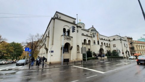 НАСИЉЕМ НАД ЈЕЗИКОМ ОТВАРАЈУ ВРАТА НЕМОРАЛУ СА ЗАПАДА: Нико од званичника није реаговао на захтев СПЦ да се суспендује пропис НАСИЉЕМ НАД ЈЕЗИКОМ ОТВАРАЈУ ВРАТА НЕМОРАЛУ СА ЗАПАДА: Нико од званичника није реаговао на захтев СПЦ да се суспендује пропис