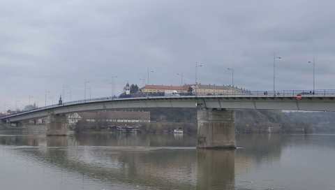 ДЕЛОВИ ГРАДА БЕЗ ВОДЕ ДО 13 ЧАСОВА: Радови на санацији хаварије на водоводу у Новом Саду